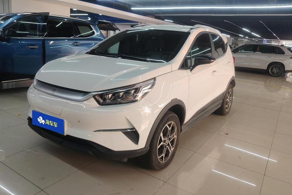 BYD Yuan Pro 2021 — фото автомобиля 1