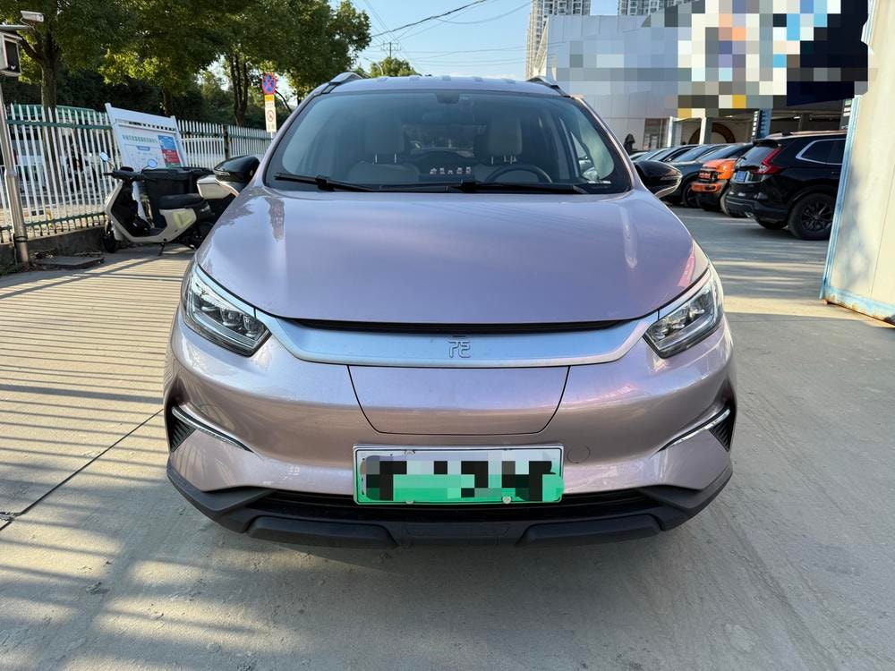 BYD Yuan Pro 2023 — фото автомобиля