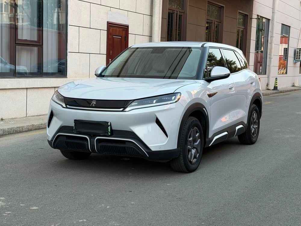 BYD Yuan UP 2024 — фото автомобиля 1