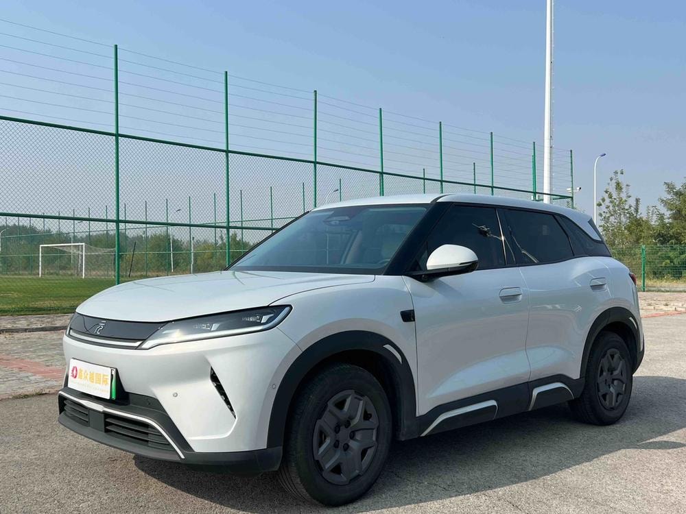 BYD Yuan UP 2025 — фото автомобиля 1