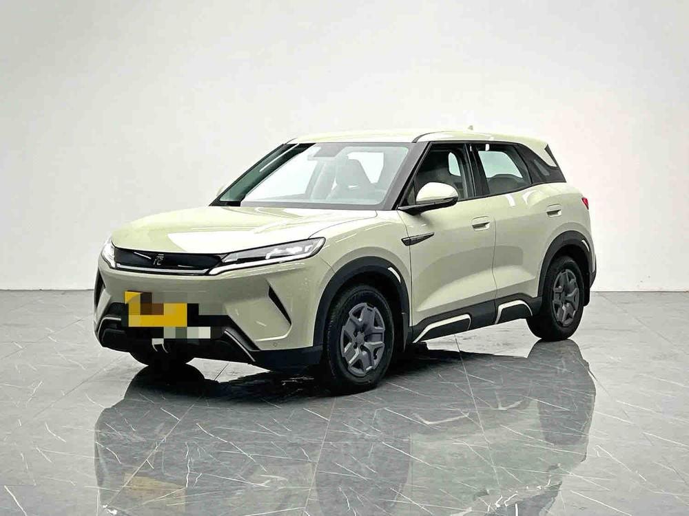 BYD Yuan UP 2024 — фото автомобиля