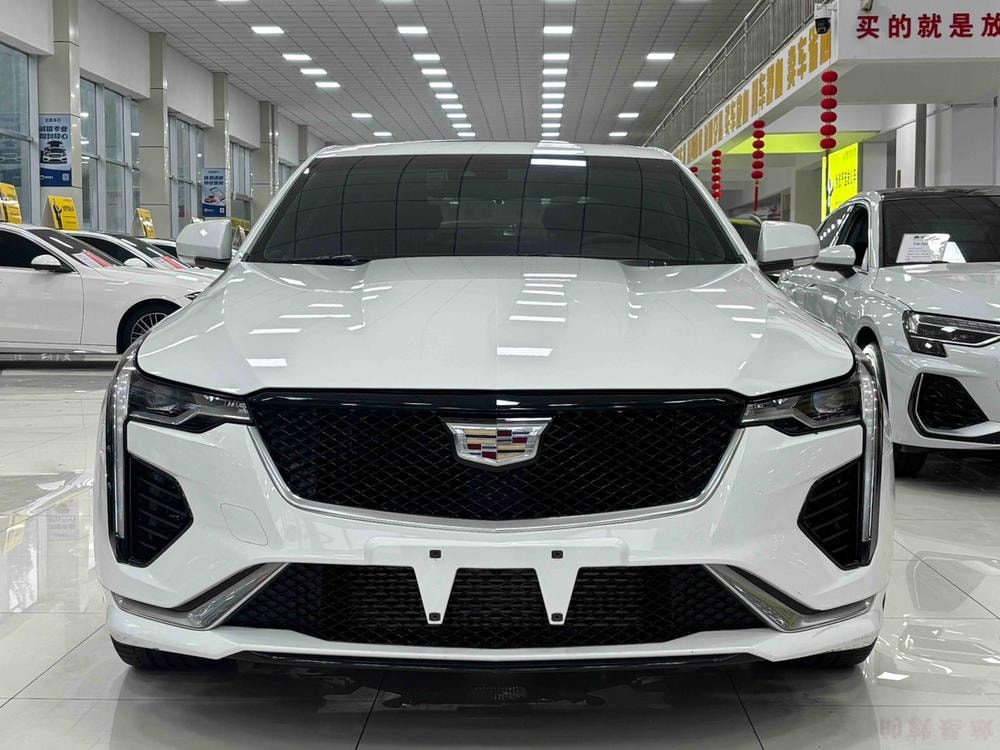 Cadillac CT4 2022 — фото автомобиля