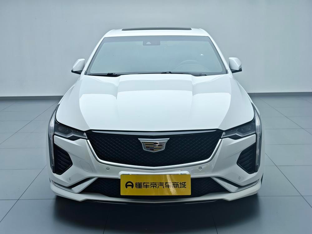 Cadillac CT4 2021 — фото автомобиля 1