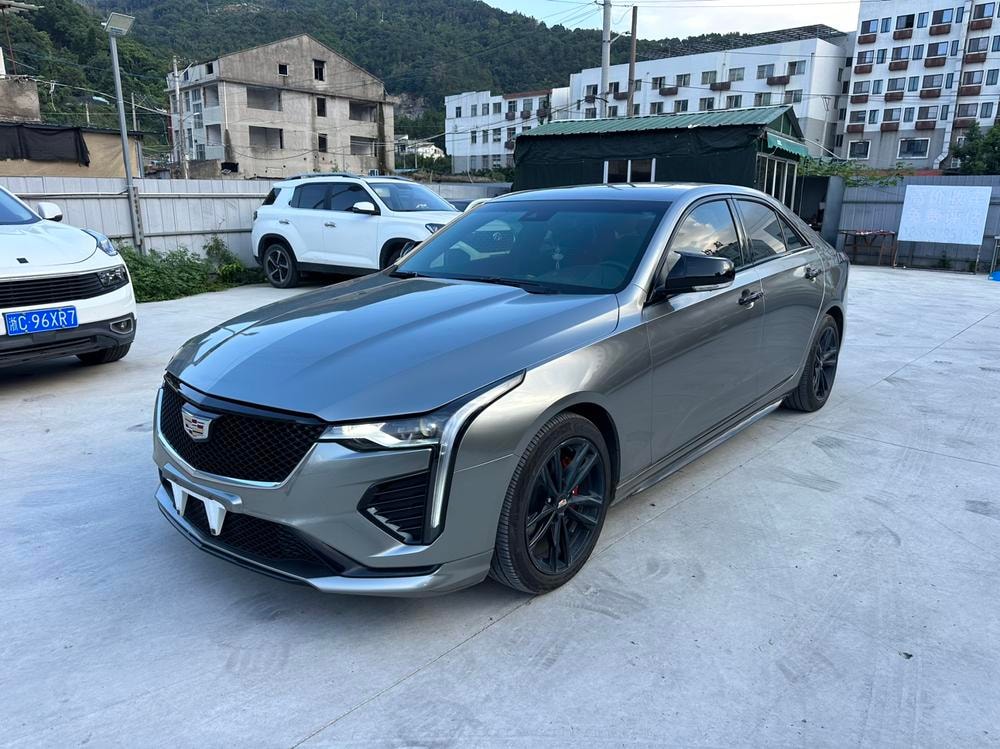 Cadillac CT4 2021 — фото автомобиля