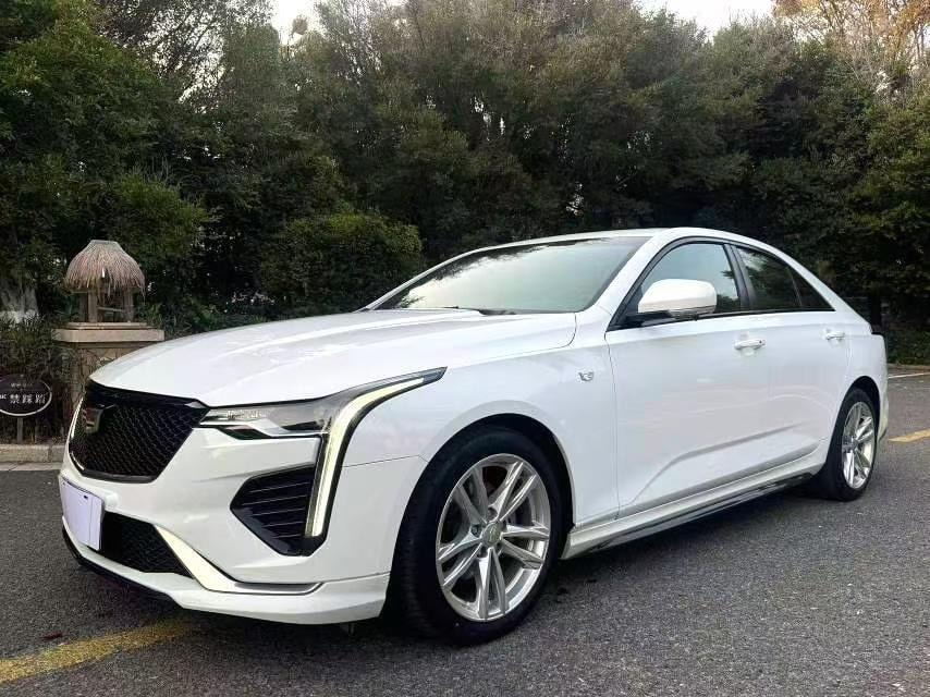 Cadillac CT4 2021 — фото автомобиля 1