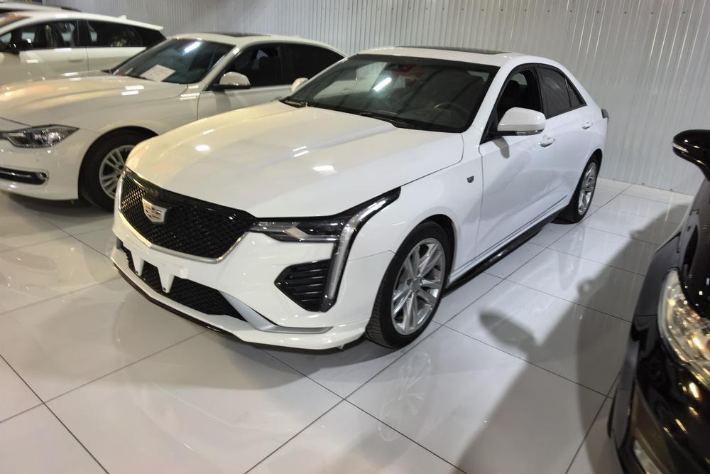Cadillac CT4 2021 — фото автомобиля 1