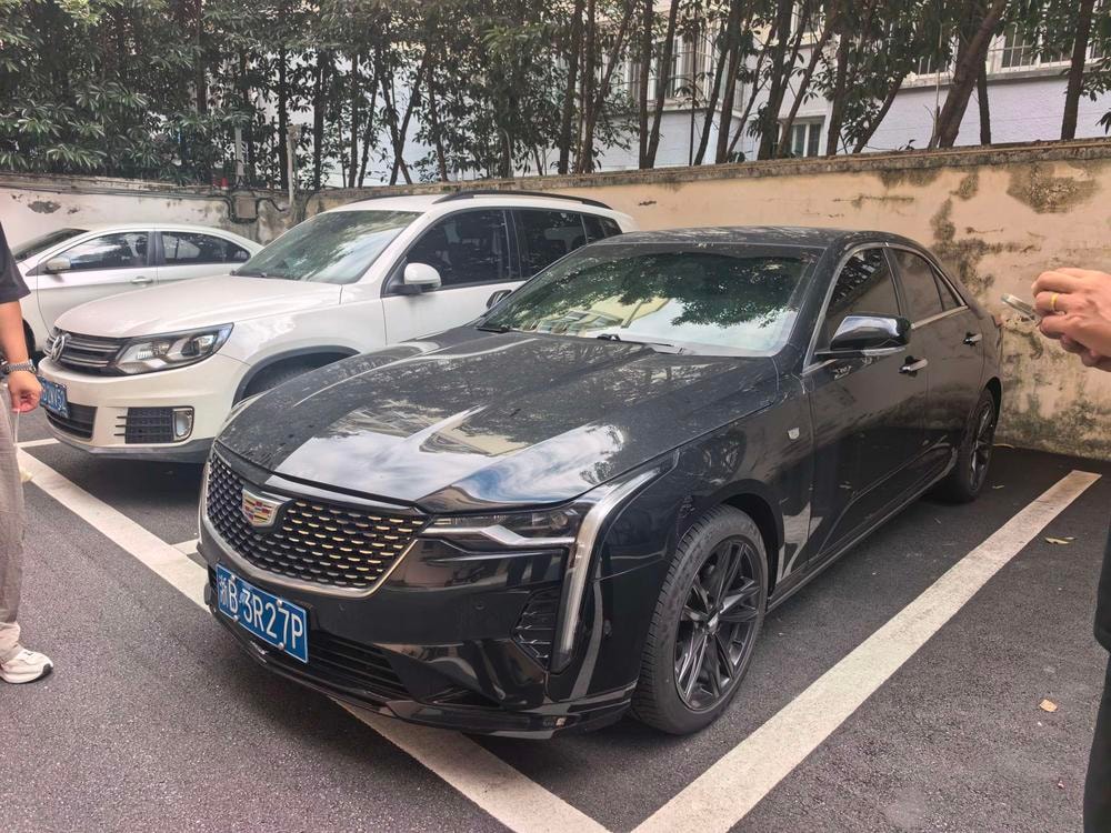 Cadillac CT4 2023 — фото автомобиля 1