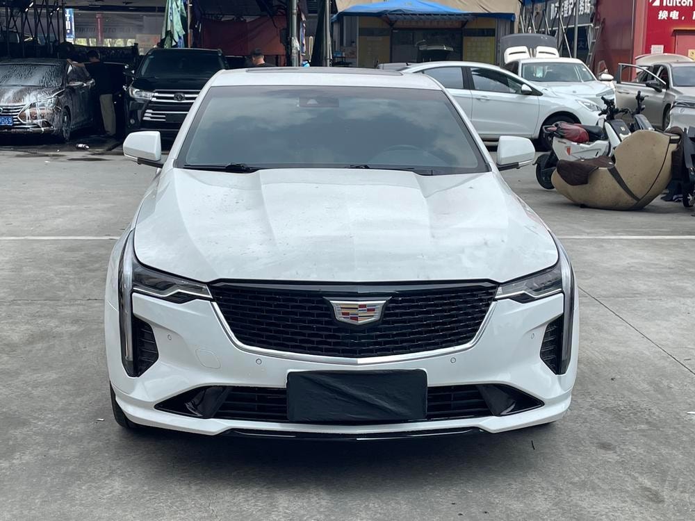 Cadillac CT4 2021 — фото автомобиля