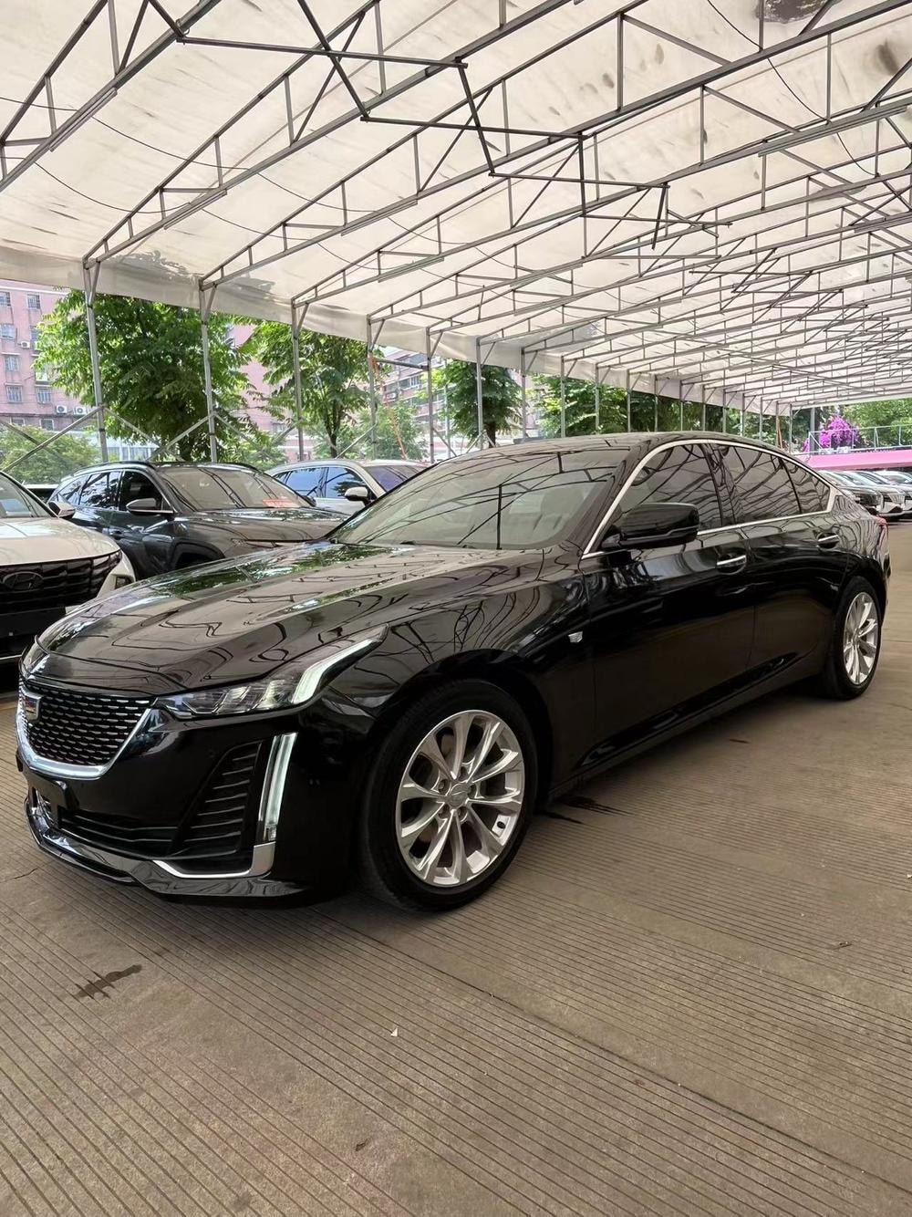 Cadillac CT5 2021 — фото автомобиля