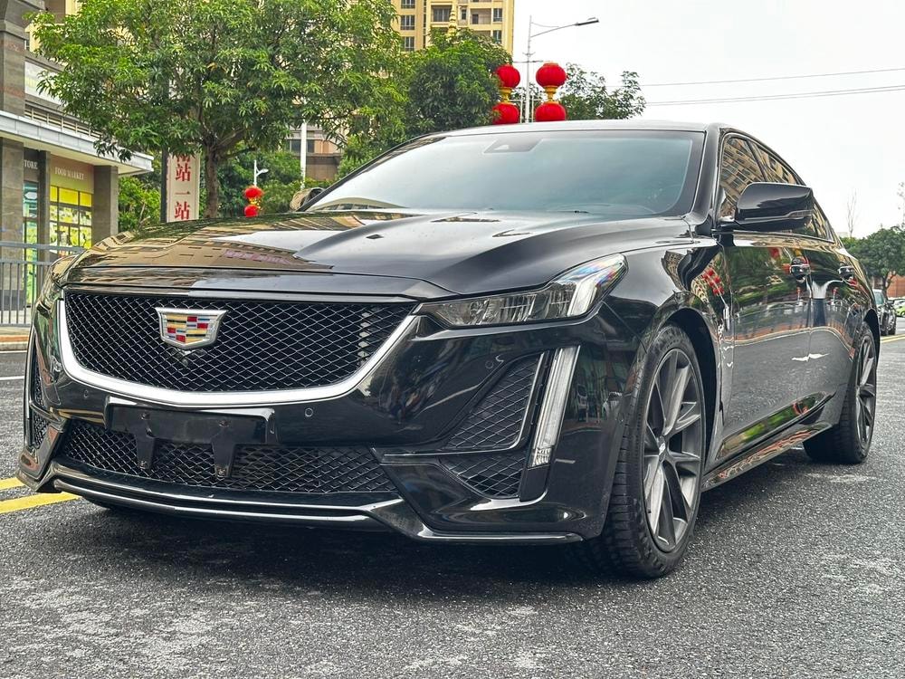 Cadillac CT5 2021 — фото автомобиля