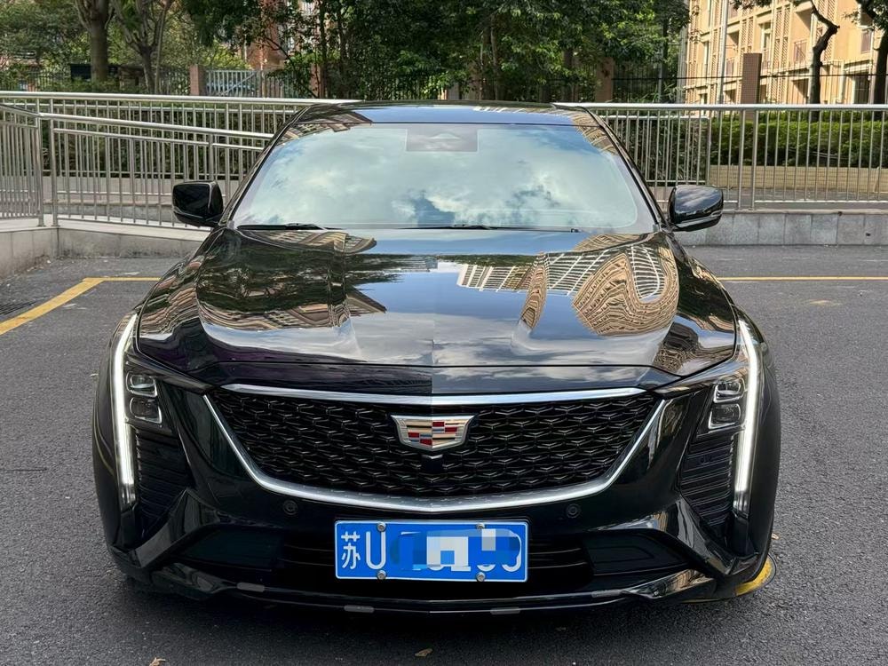 Cadillac CT5 2024 — фото автомобиля