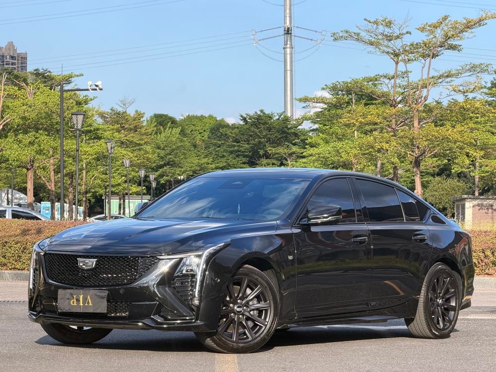 Cadillac CT5 2025 — фото автомобиля