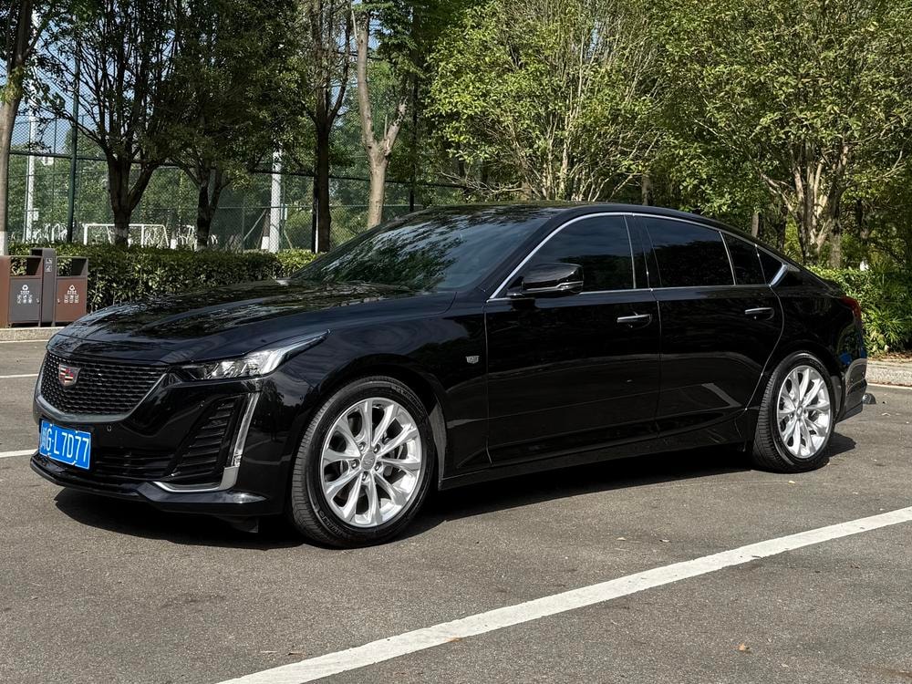 Cadillac CT5 2023 — фото автомобиля 1