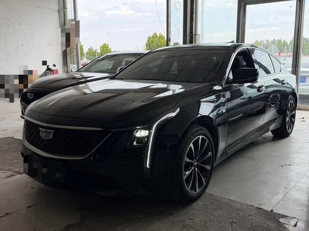 Cadillac CT5 2025 — фото автомобиля 1