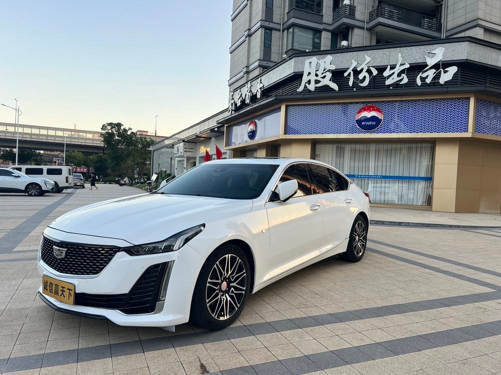 Cadillac CT5 2022 — фото автомобиля 1