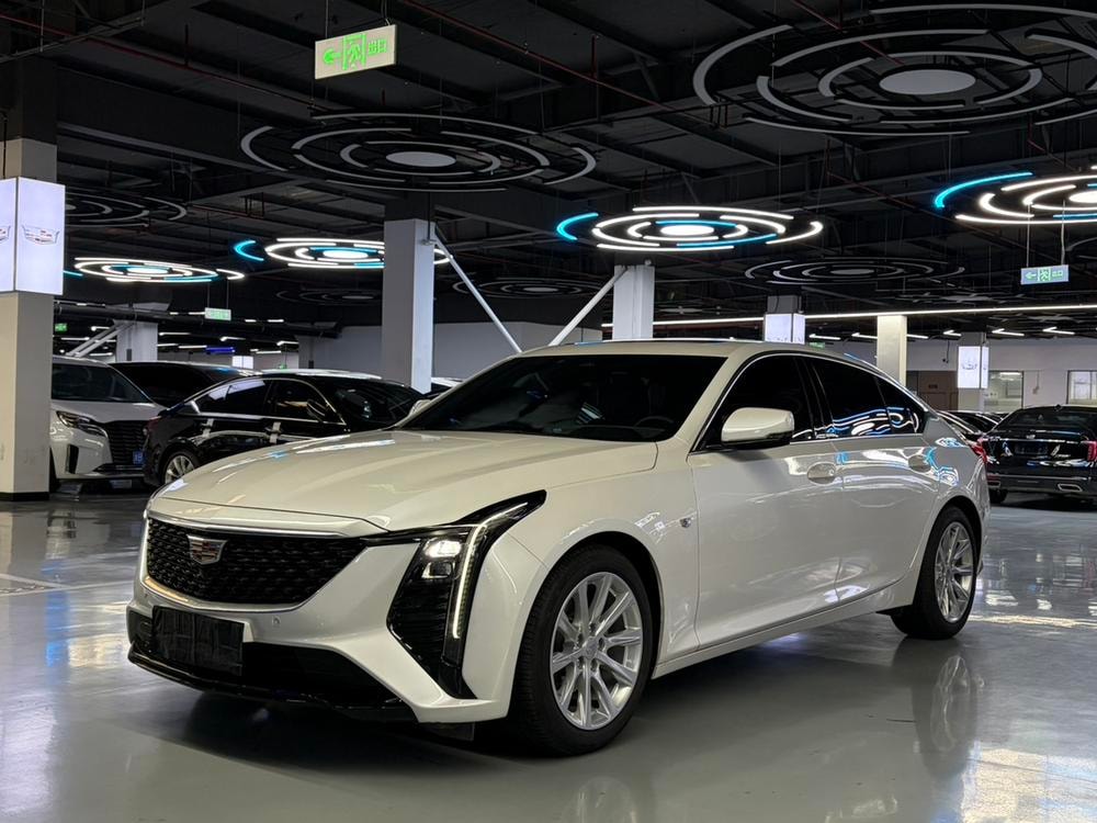 Cadillac CT5 2024 — фото автомобиля
