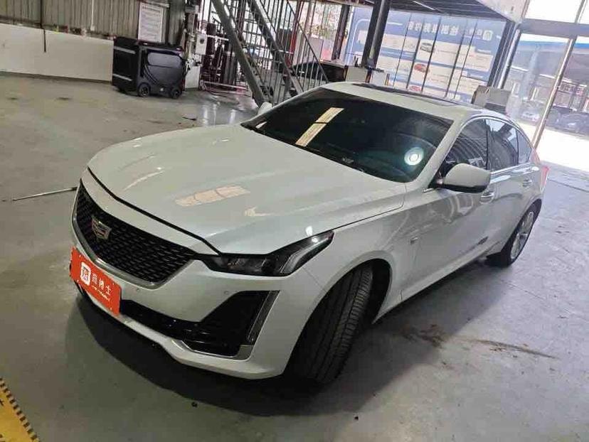 Cadillac CT5 2023 — фото автомобиля 1