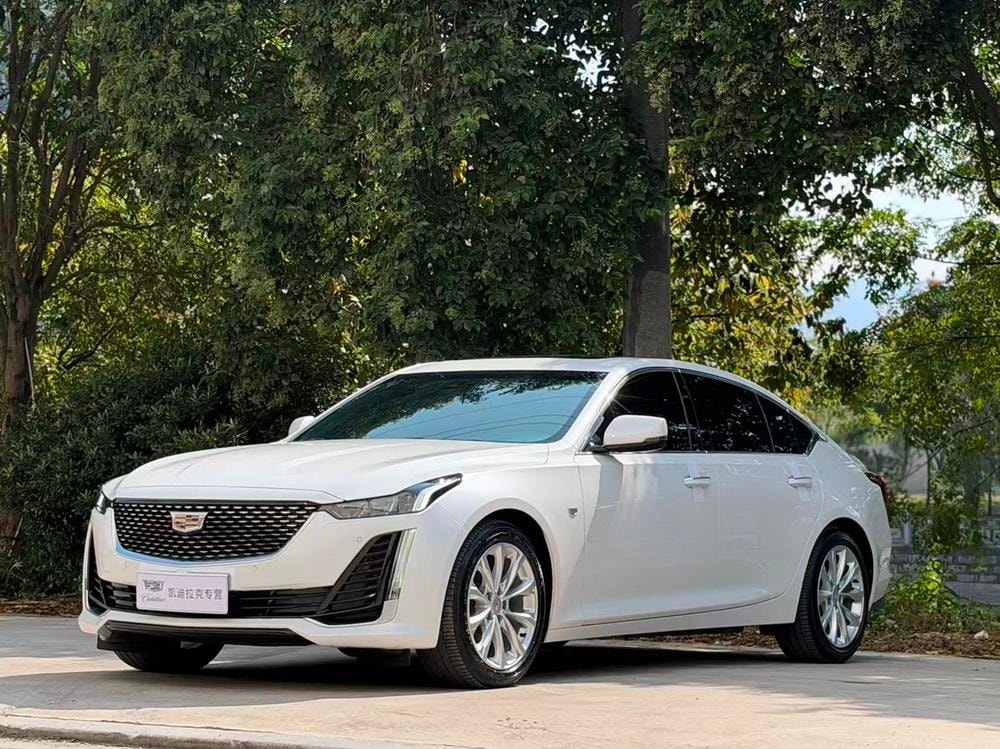 Cadillac CT5 2023 — фото автомобиля 1
