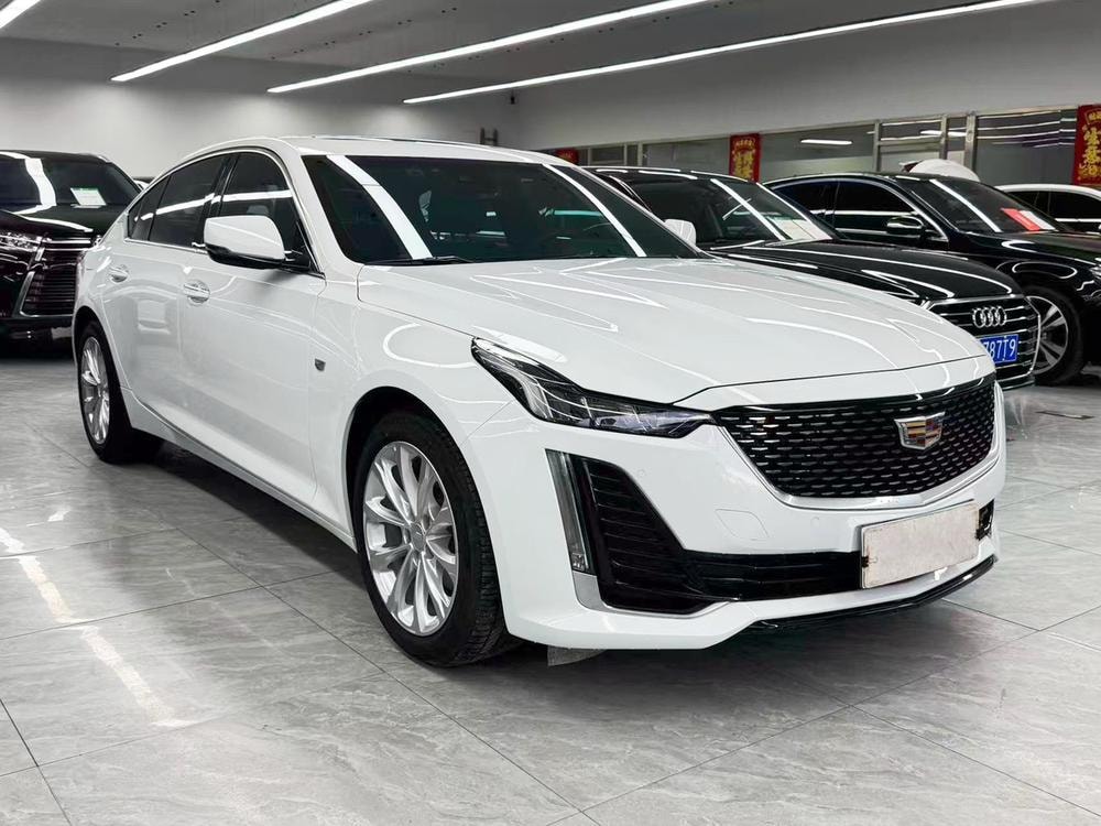Cadillac CT5 2022 — фото автомобиля 1
