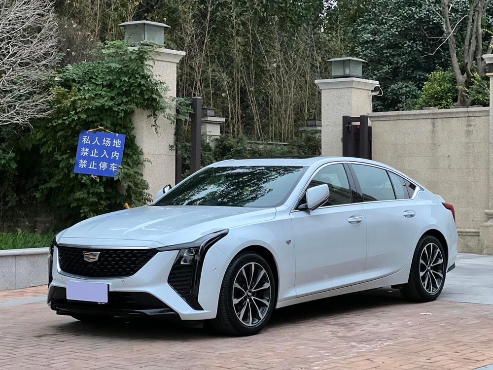 Cadillac CT5 2025 — фото автомобиля
