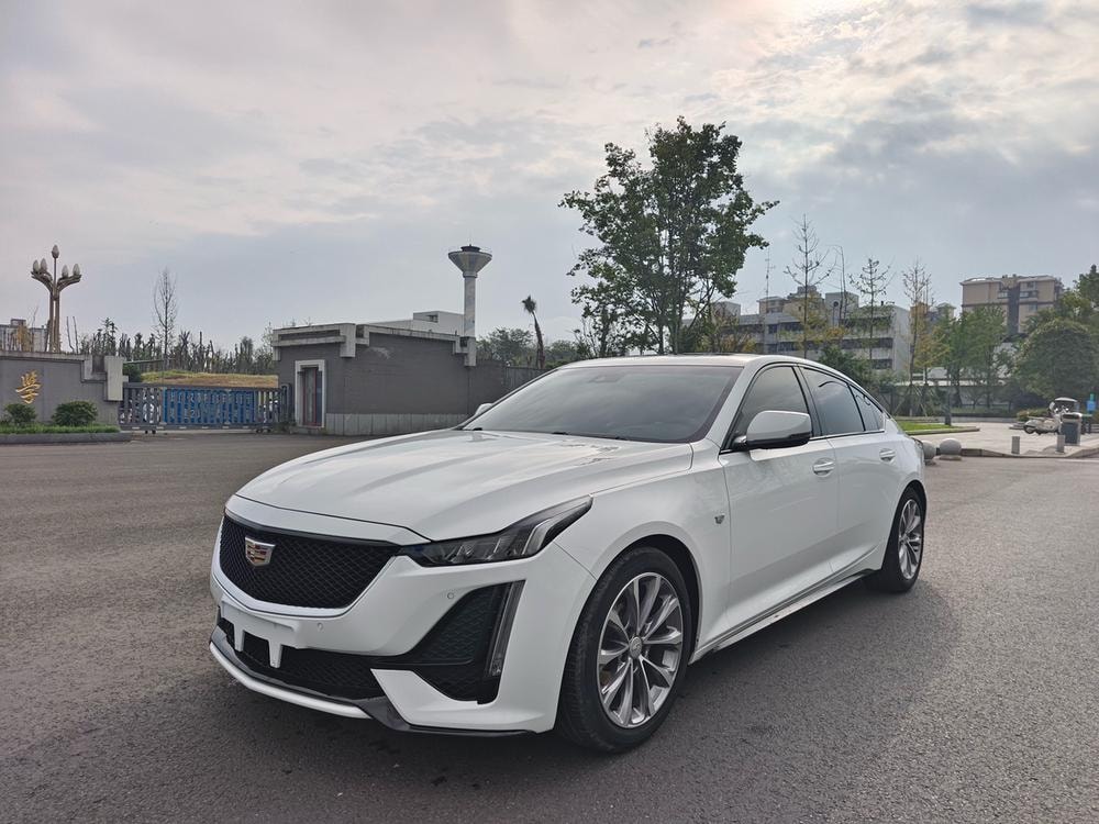 Cadillac CT5 2020 — фото автомобиля