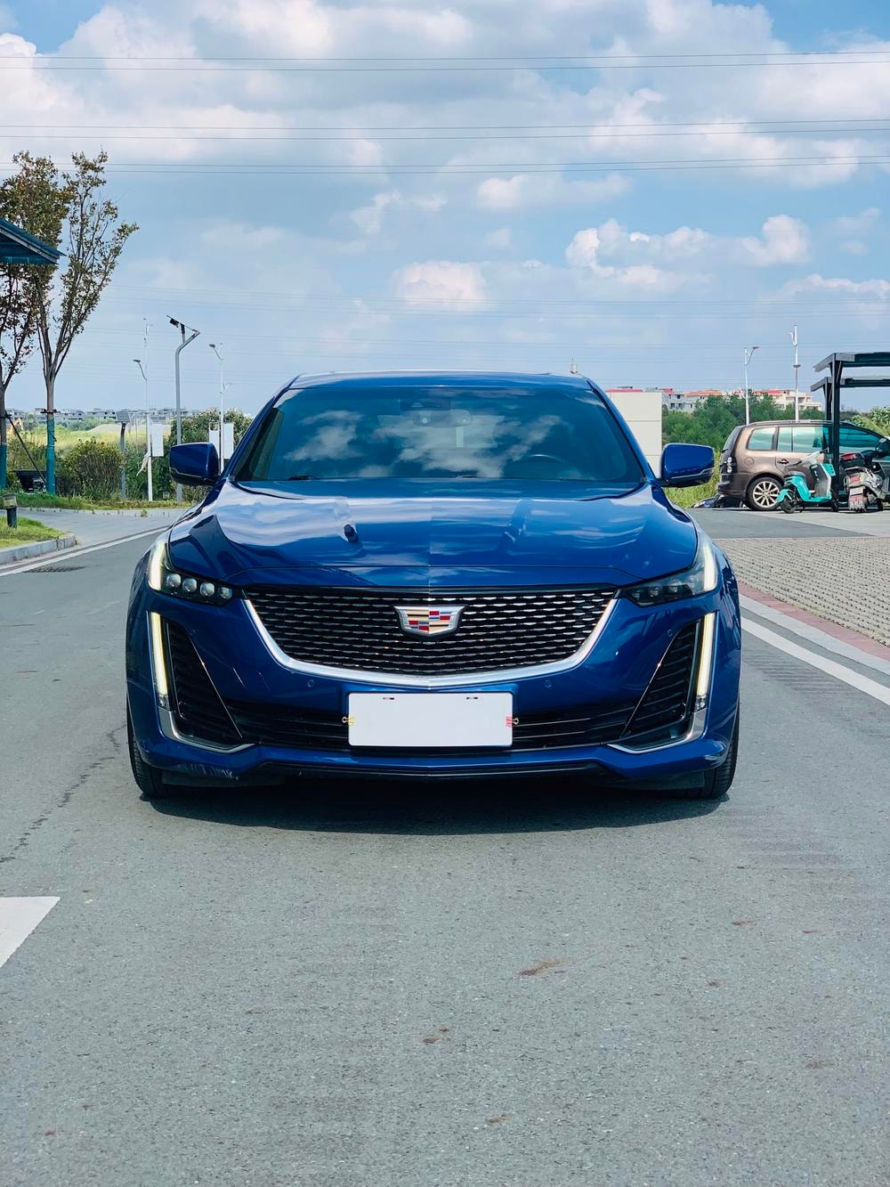 Cadillac CT5 2021 — фото автомобиля