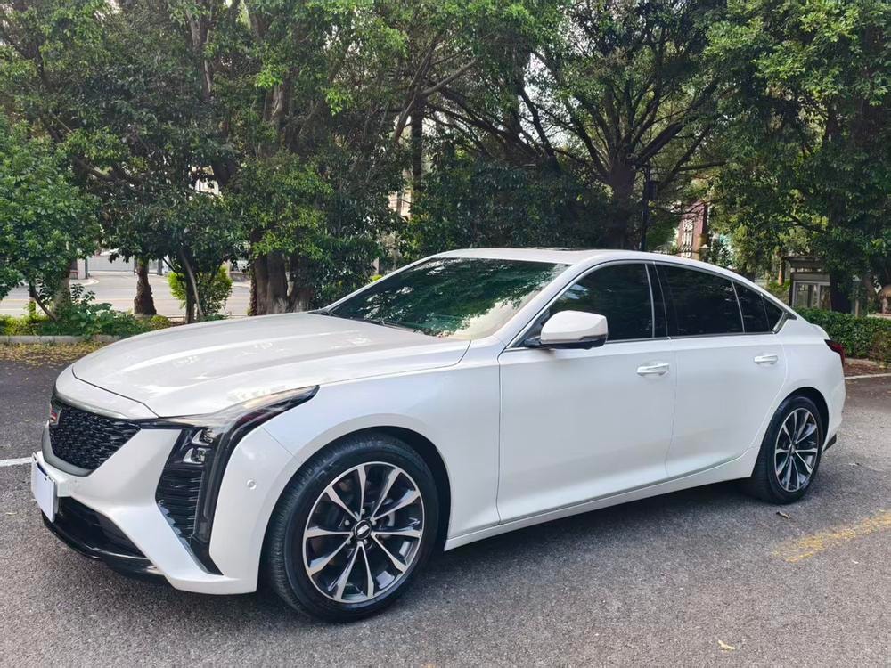 Cadillac CT5 2025 — фото автомобиля