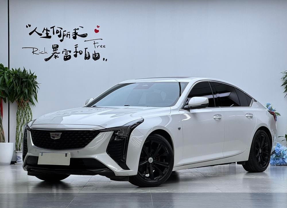 Cadillac CT5 2024 — фото автомобиля