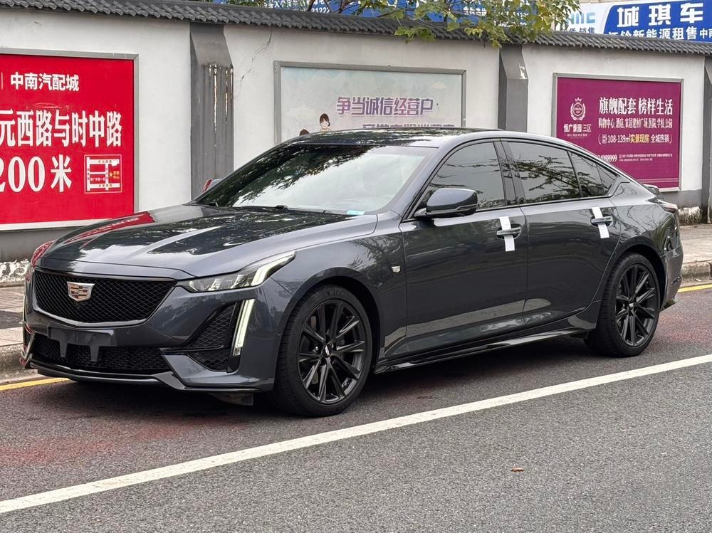 Cadillac CT5 2022 — фото автомобиля