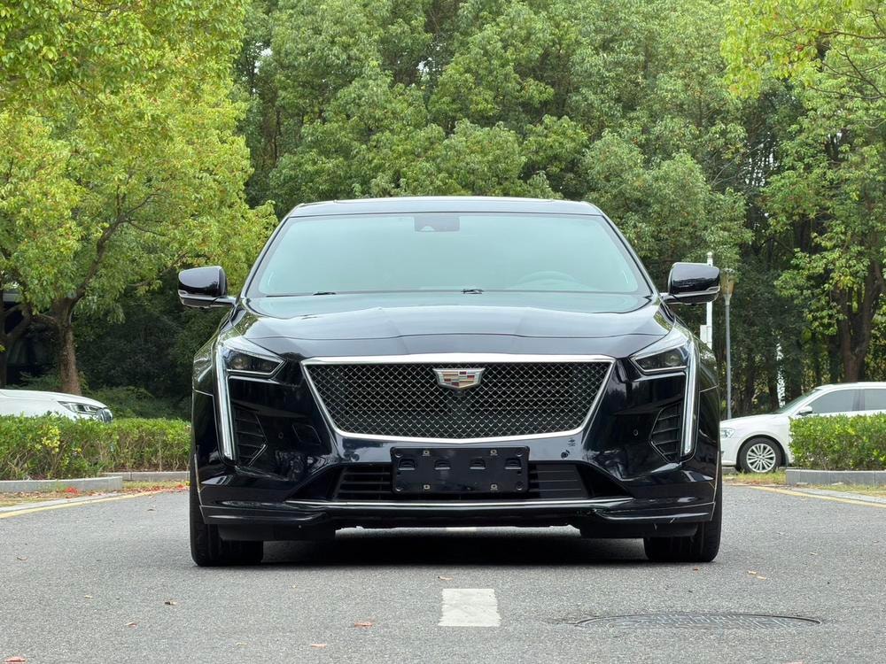 Cadillac CT6 2022 — фото автомобиля