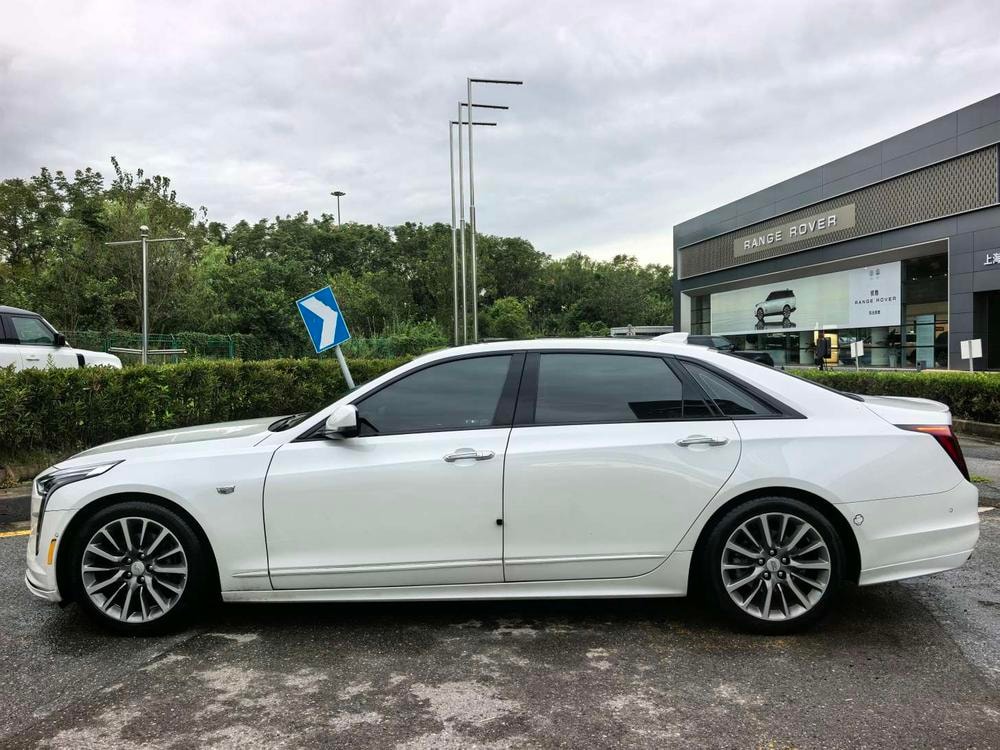 Cadillac CT6 2020 — фото автомобиля