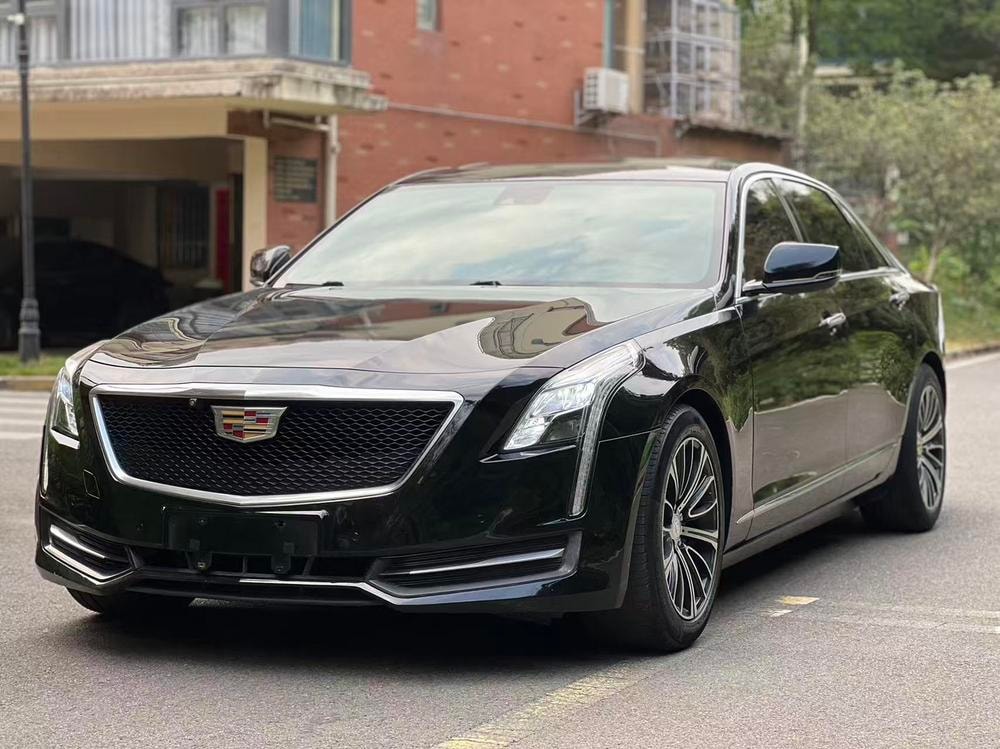 Cadillac CT6 2017 — фото автомобиля 1
