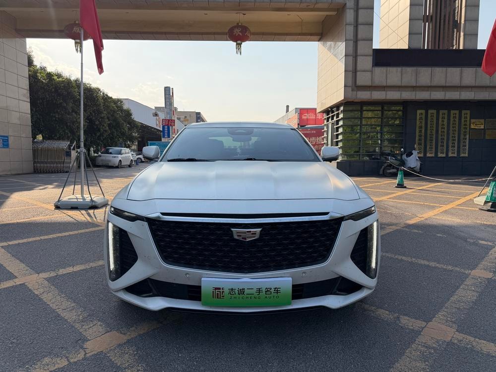 Cadillac CT6 2023 — фото автомобиля 1