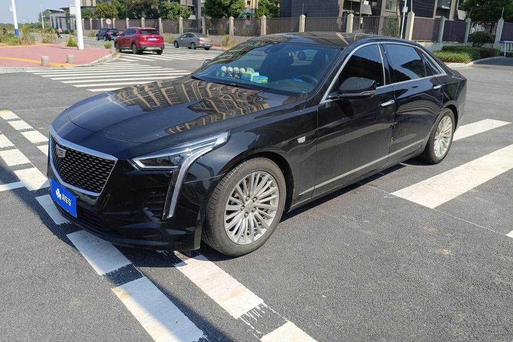 Cadillac CT6 2021 — фото автомобиля 1