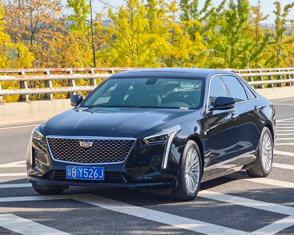 Cadillac CT6 2021 — фото автомобиля