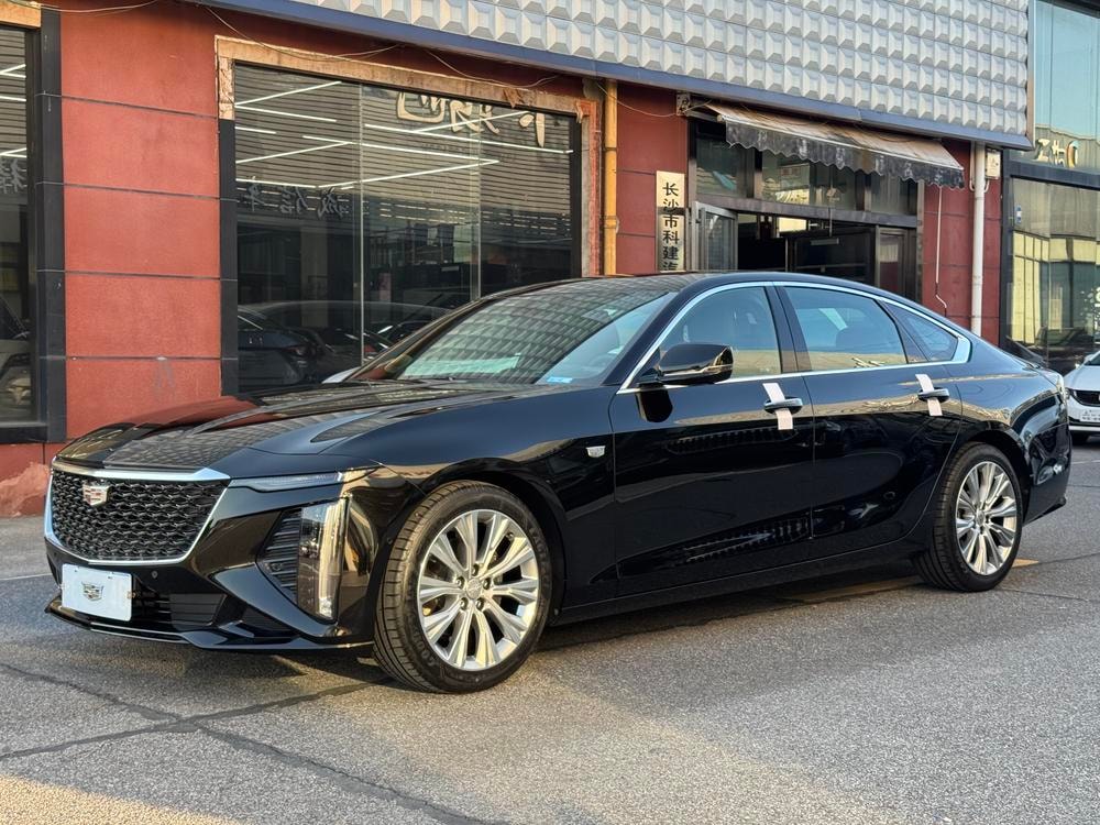 Cadillac CT6 2023 — фото автомобиля
