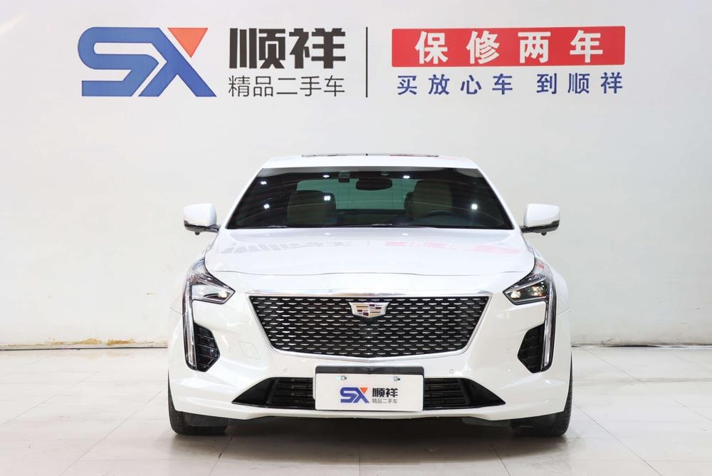 Cadillac CT6 2021 — фото автомобиля