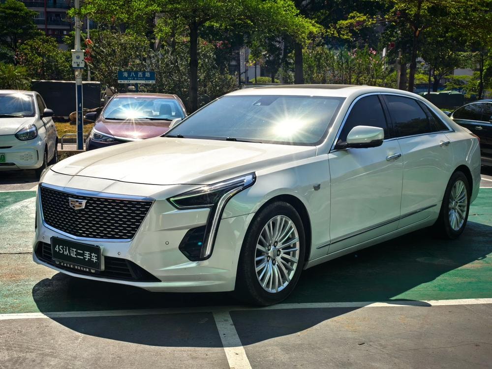 Cadillac CT6 2022 — фото автомобиля