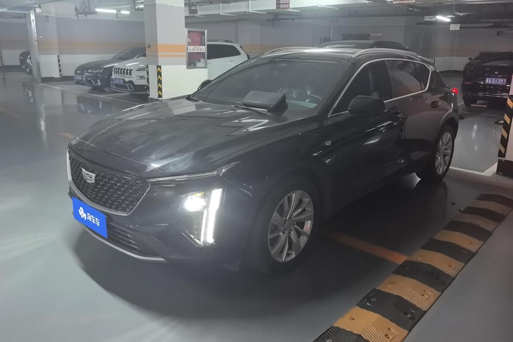 Cadillac GT4 2023 — фото автомобиля
