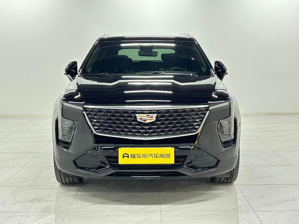 Cadillac XT4 2024 — фото автомобиля