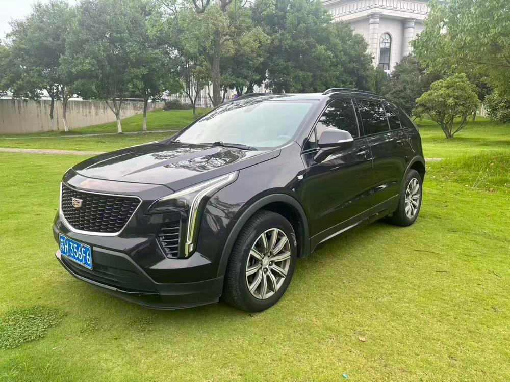 Cadillac XT4 2018 — фото автомобиля