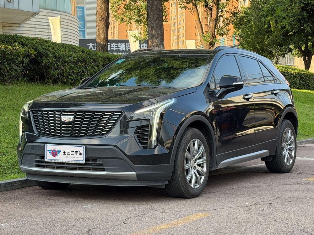 Cadillac XT4 2021 — фото автомобиля 1