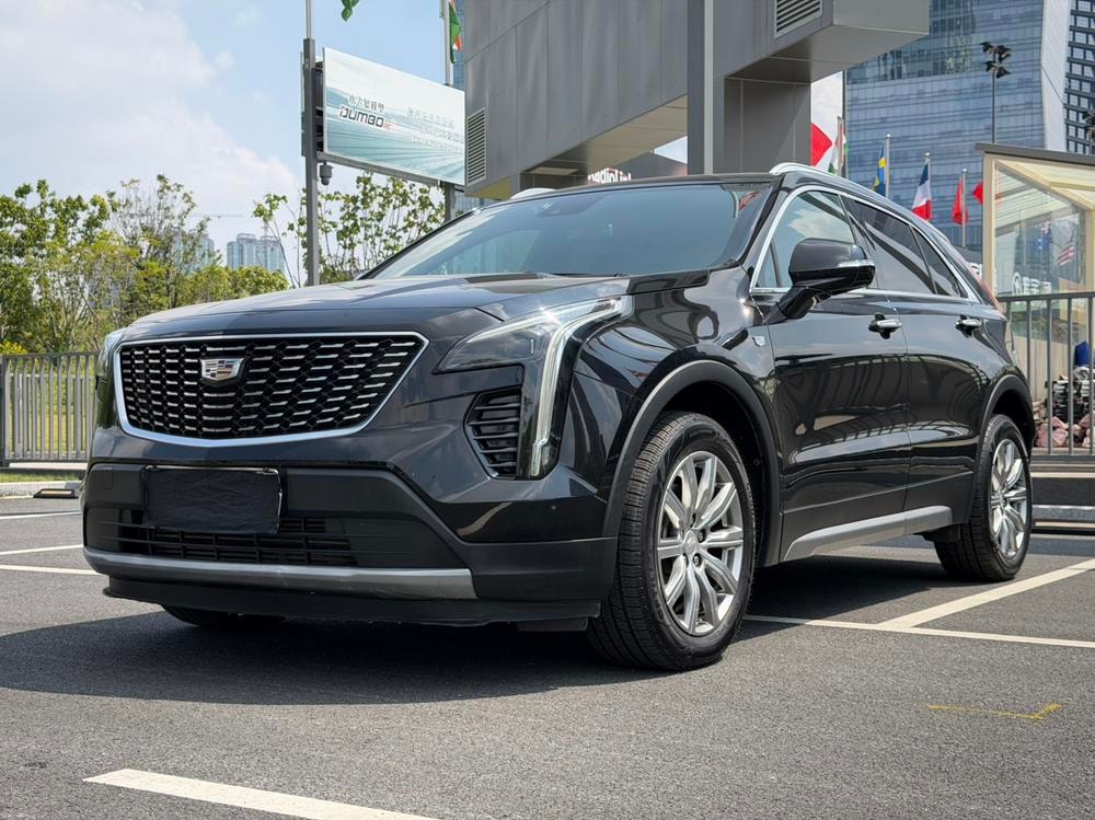 Cadillac XT4 2018 — фото автомобиля