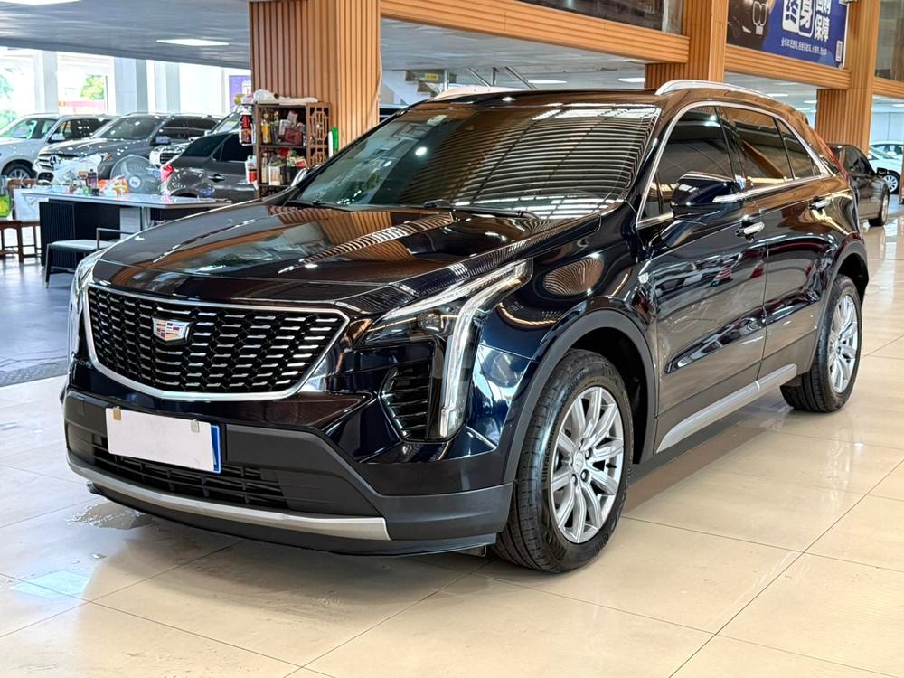Cadillac XT4 2022 — фото автомобиля