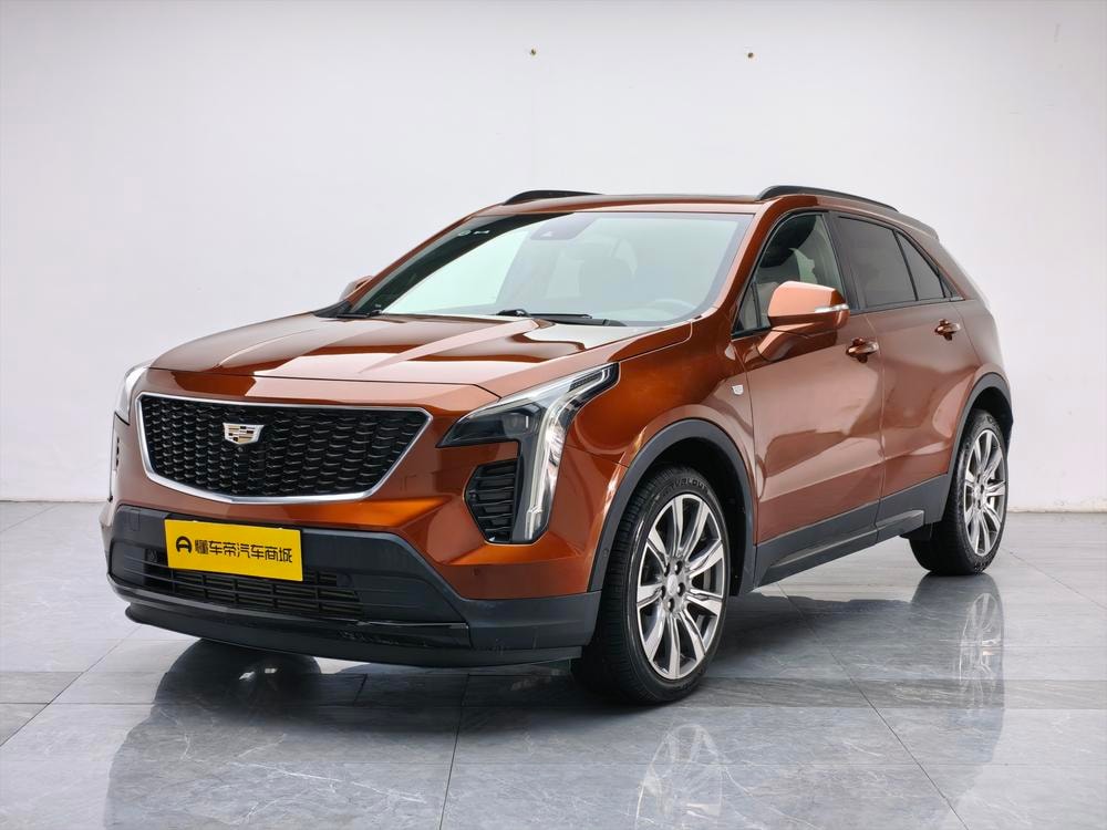 Cadillac XT4 2018 — фото автомобиля 1