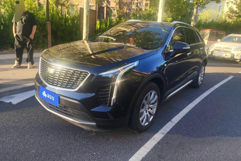 Cadillac XT4 2021 — фото автомобиля 1