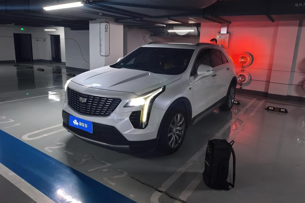 Cadillac XT4 2018 — фото автомобиля