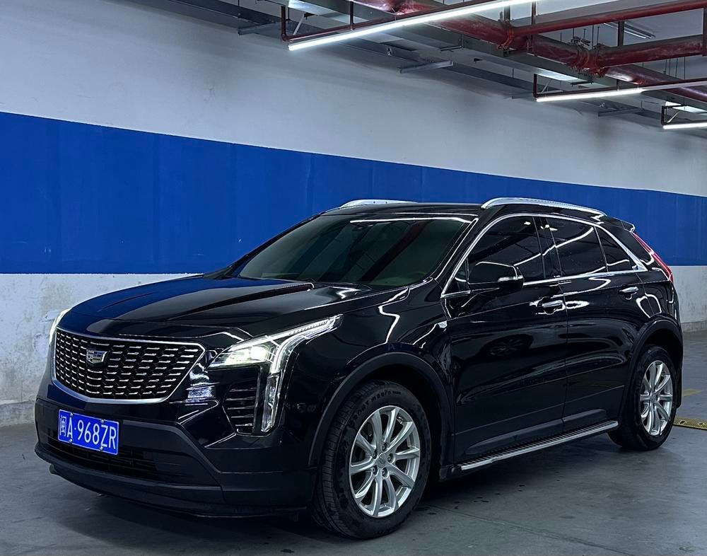 Cadillac XT4 2018 — фото автомобиля 1