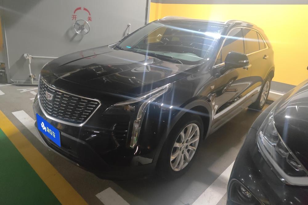 Cadillac XT4 2020 — фото автомобиля 1