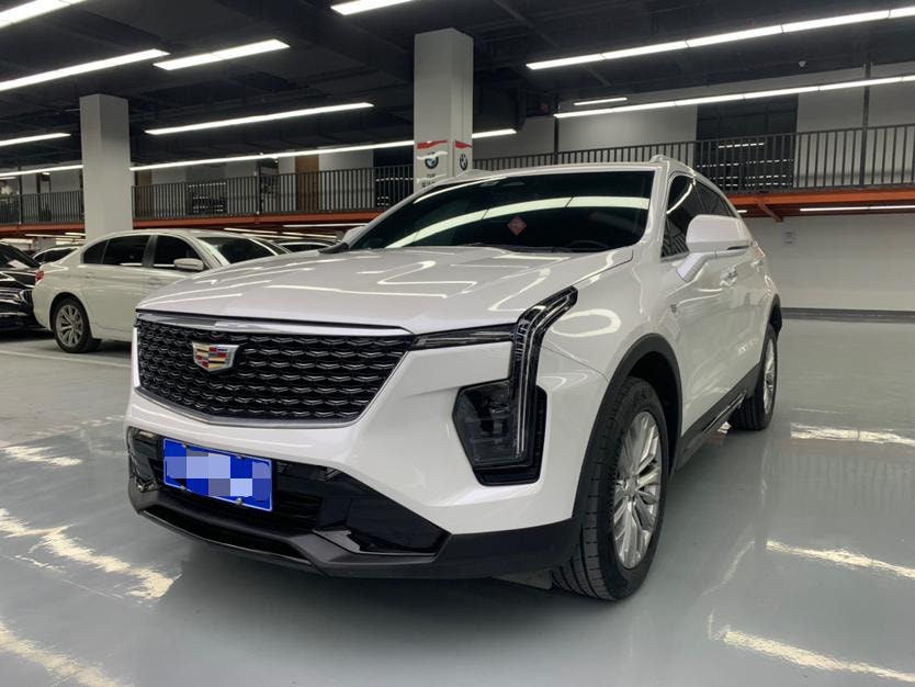 Cadillac XT4 2024 — фото автомобиля